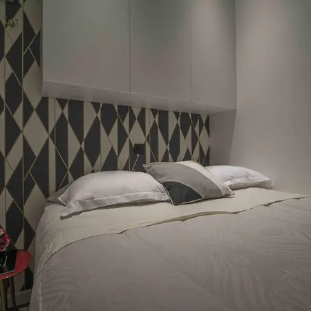 Notre Dame Paradis Latin Pensjonat 3*