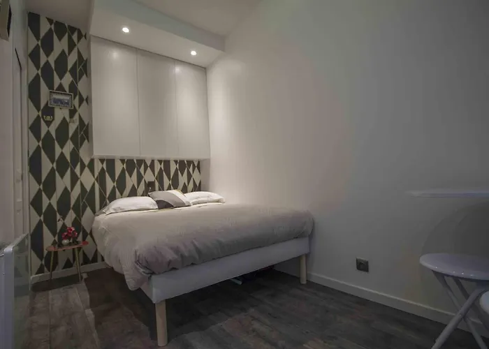 Notre Dame Paradis Latin Pensión