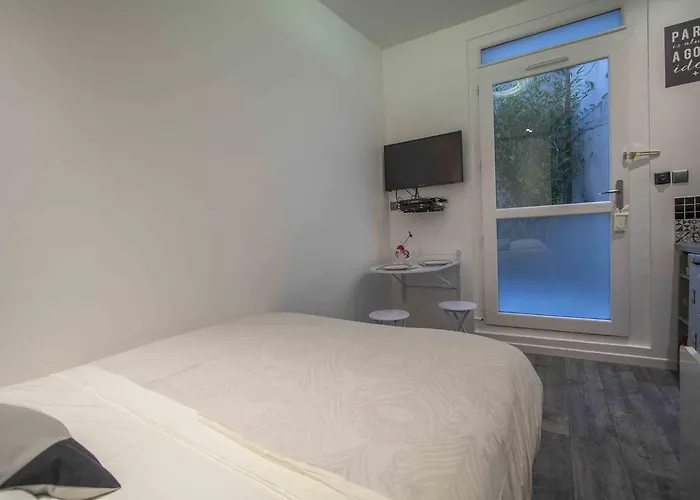 Notre Dame Paradis Latin Penzion 3*